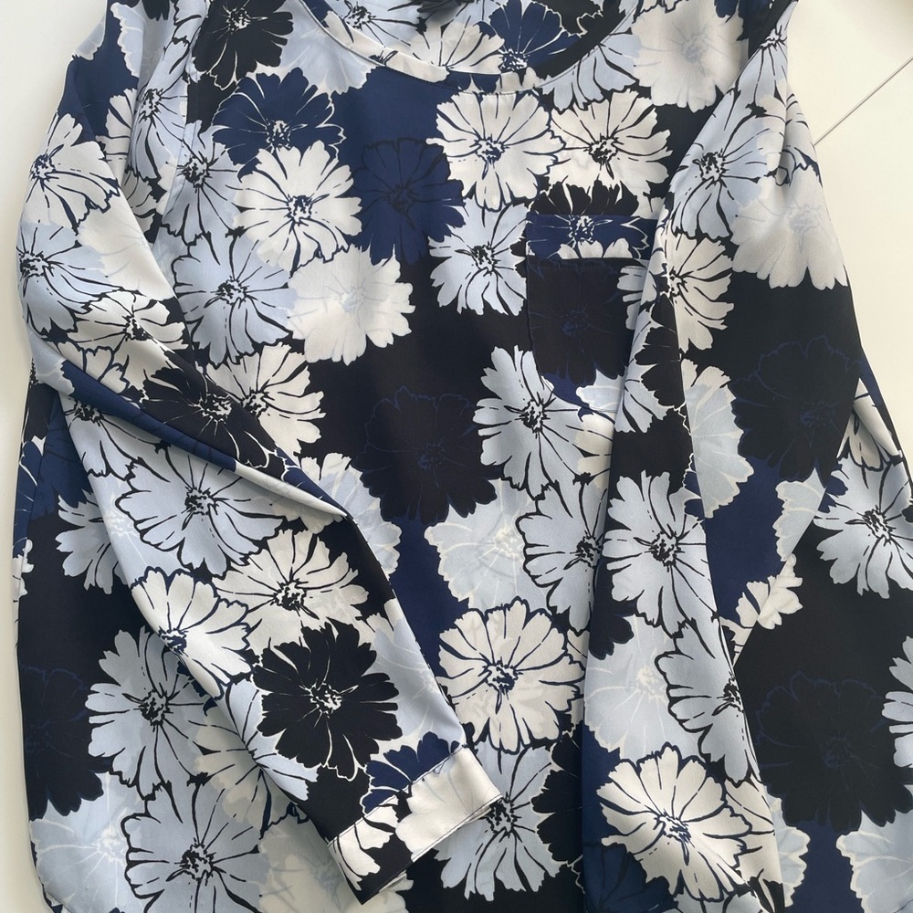 Ann Taylor Navy and White Floral Blouse